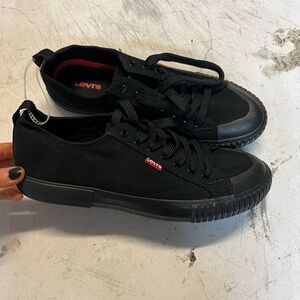 Levi's Black Anikin Canvas Men's shoes size 8.5 wide